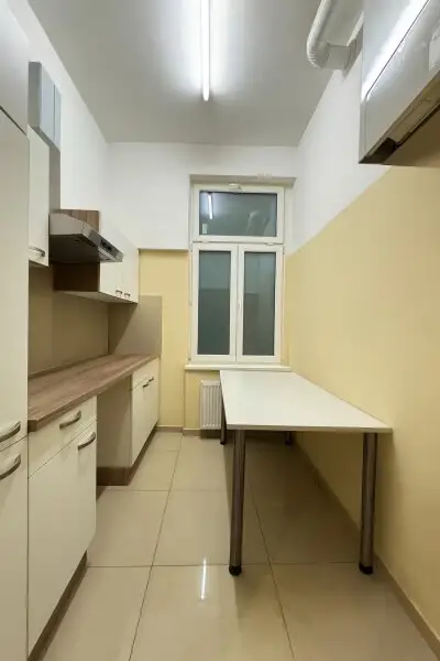 Charmante 3-Zimmer-Altbauwohnung in generalsaniertem Haus mit Lift – 1020 Wien