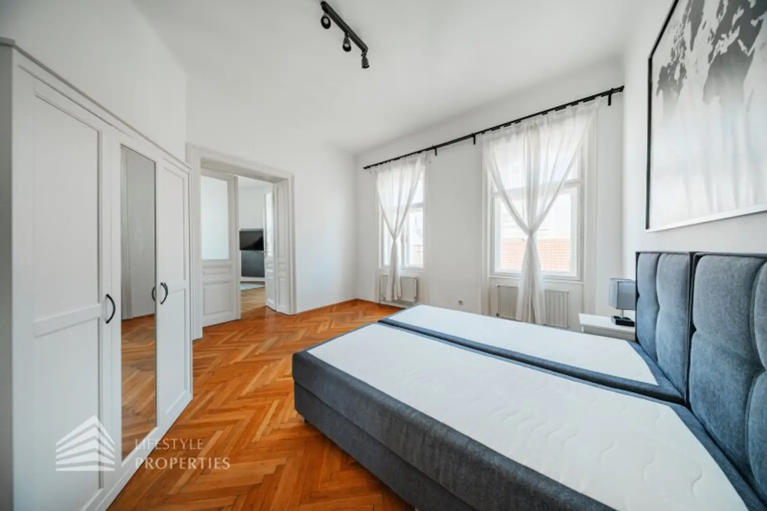 Helle 5-Zimmer Wohnung mit Balkon, Nähe Westbahnhof
