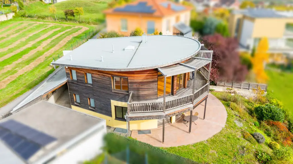 Architektenhaus mit sensationellem Ausblick in Kremser Bestlage