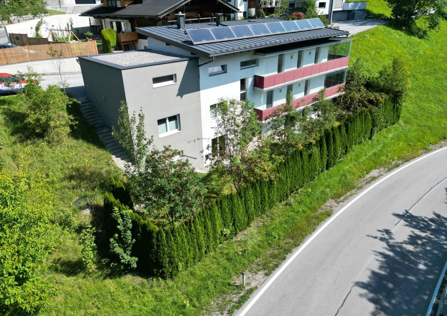 „Drei-Klang“ – Exklusives Wohnen mit 3 Wohneinheiten in Hanglage von St. Veit!