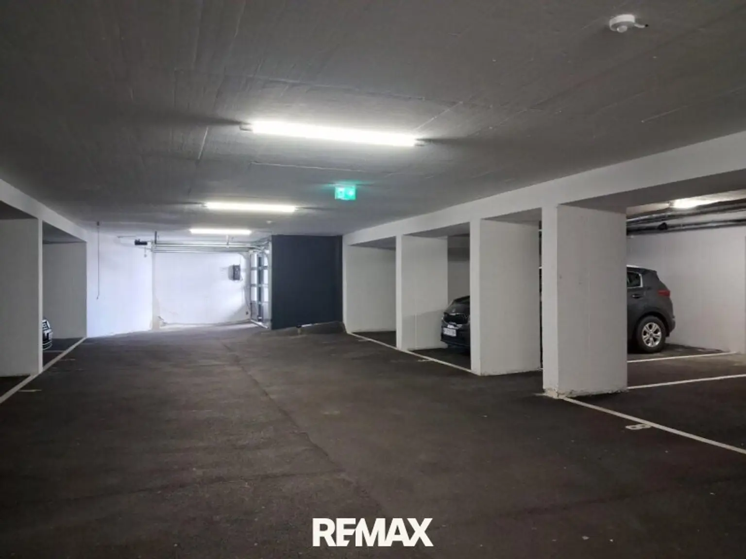 21 Garage 1220