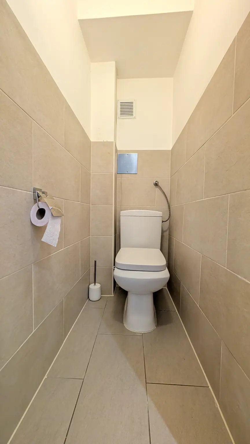 Nette Single-Garconniere mit Balkon in ruhiger und zentraler Grünlage am Rahthauspark Mauer !