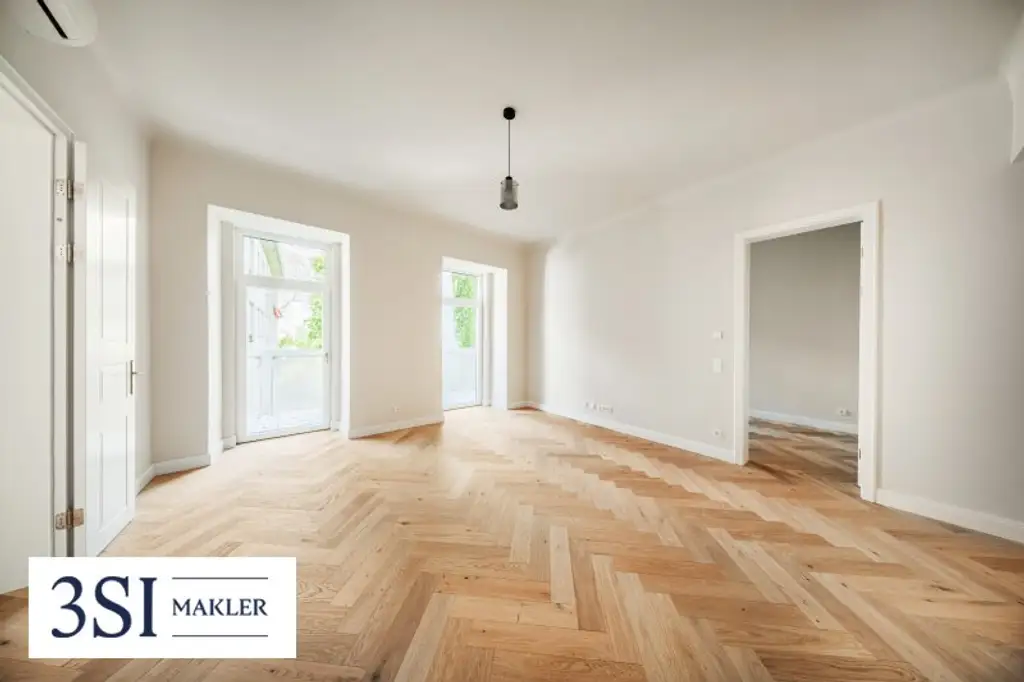 Wohnen beim Schloss Belvedere: Erstbezug im Stilaltbau mit 2 Balkonen und Klimaanlage!