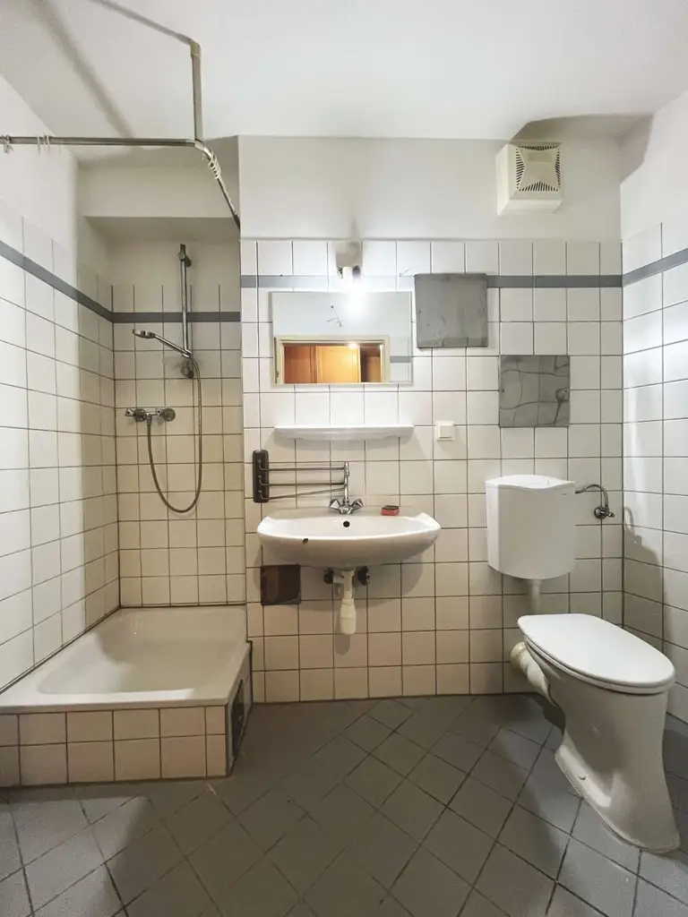 Gemütliche Einraumwohnung, direkt bei U3 Schlachthausgasse!