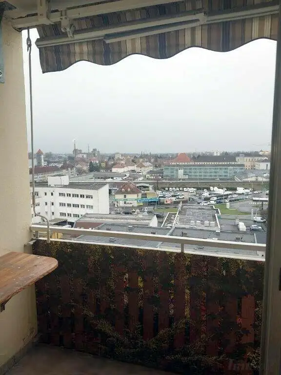 Stadtapartment mit West-Loggia und Parkmöglichkeit bei City-Park zu verkaufen!