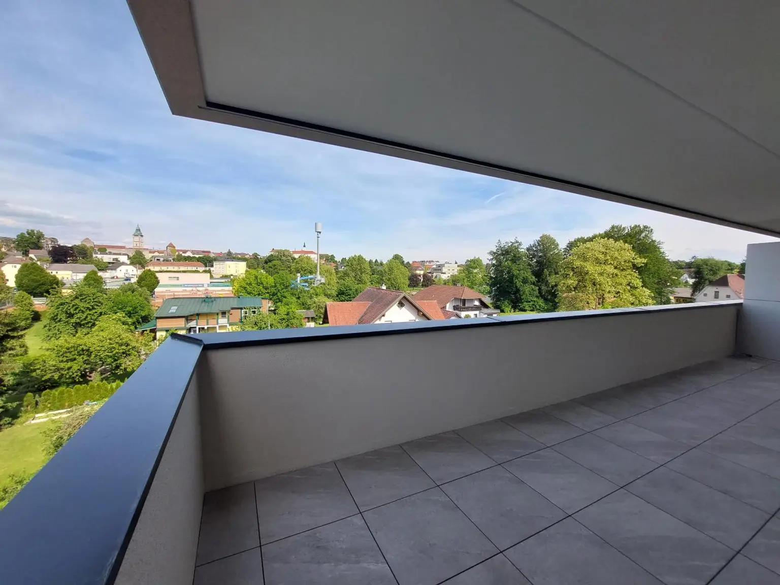 Großer Balkon