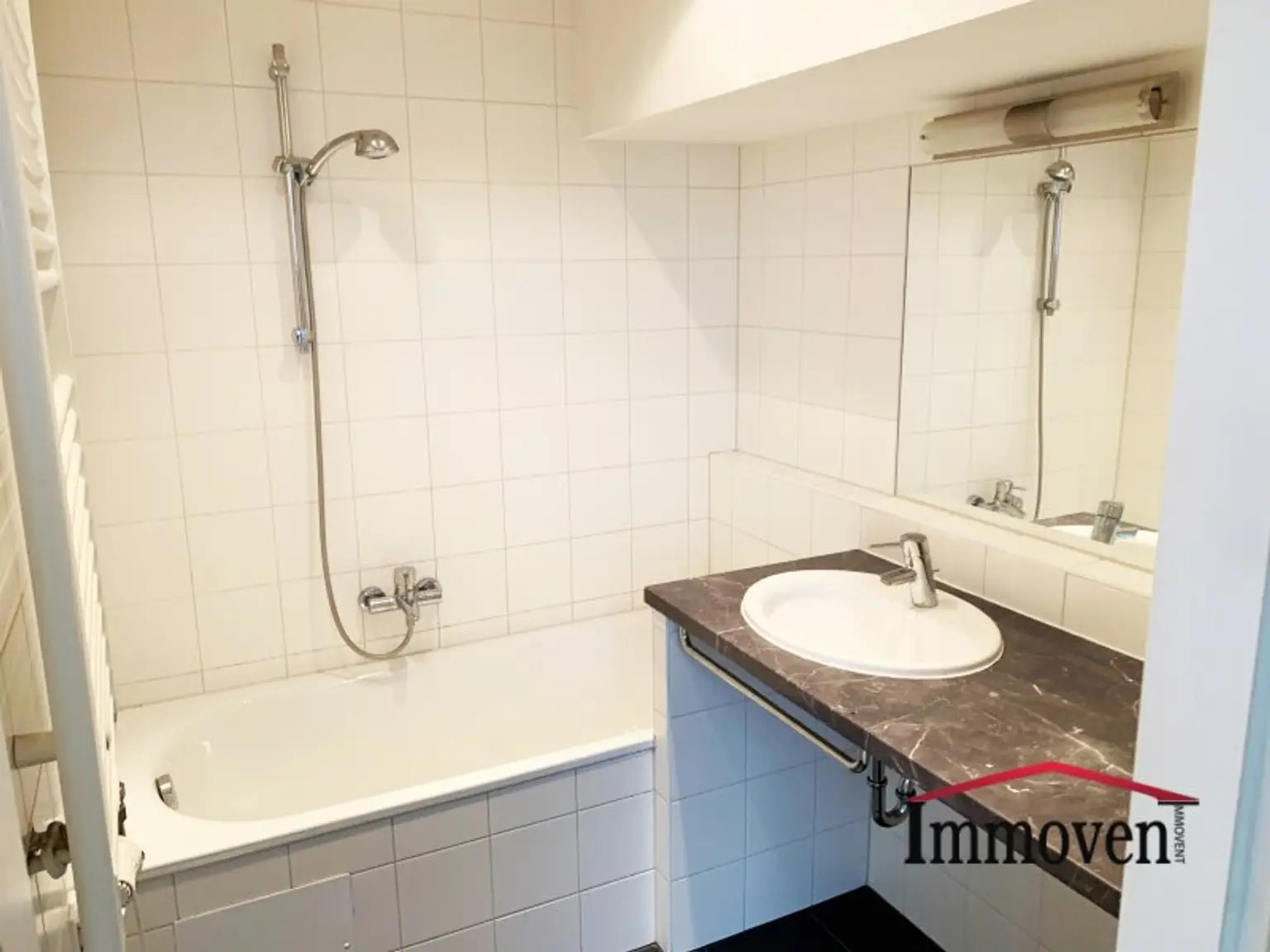 RUHIGE LAGE: Helle 2-Zimmerwohnung mit Garten (Mietbeginn 01.11.2025)