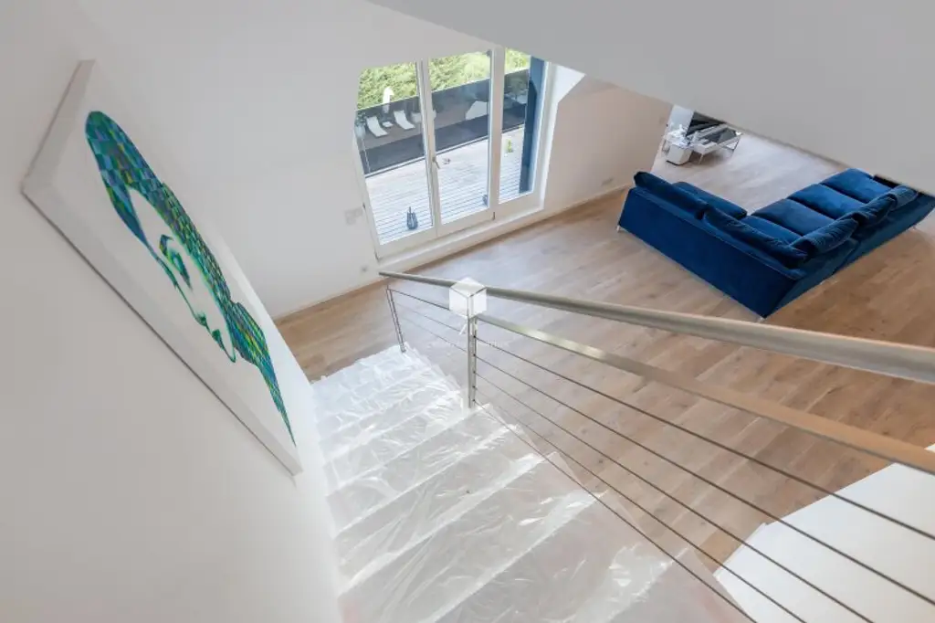 Luxuslage Schafberg: Einmalige Luxus-Maisonette mit Dachterrasse! Weitblick zum Verlieben!
