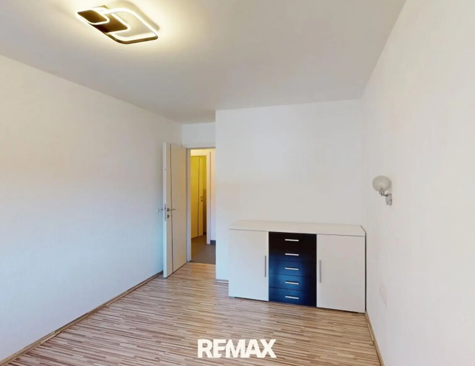 Pfunds - Wohnung - Zimmer III