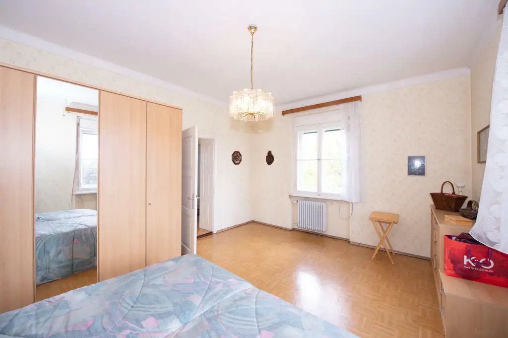 Ein Anwesen voller Möglichkeiten – großzügiges Haus mit Traumgrundstück