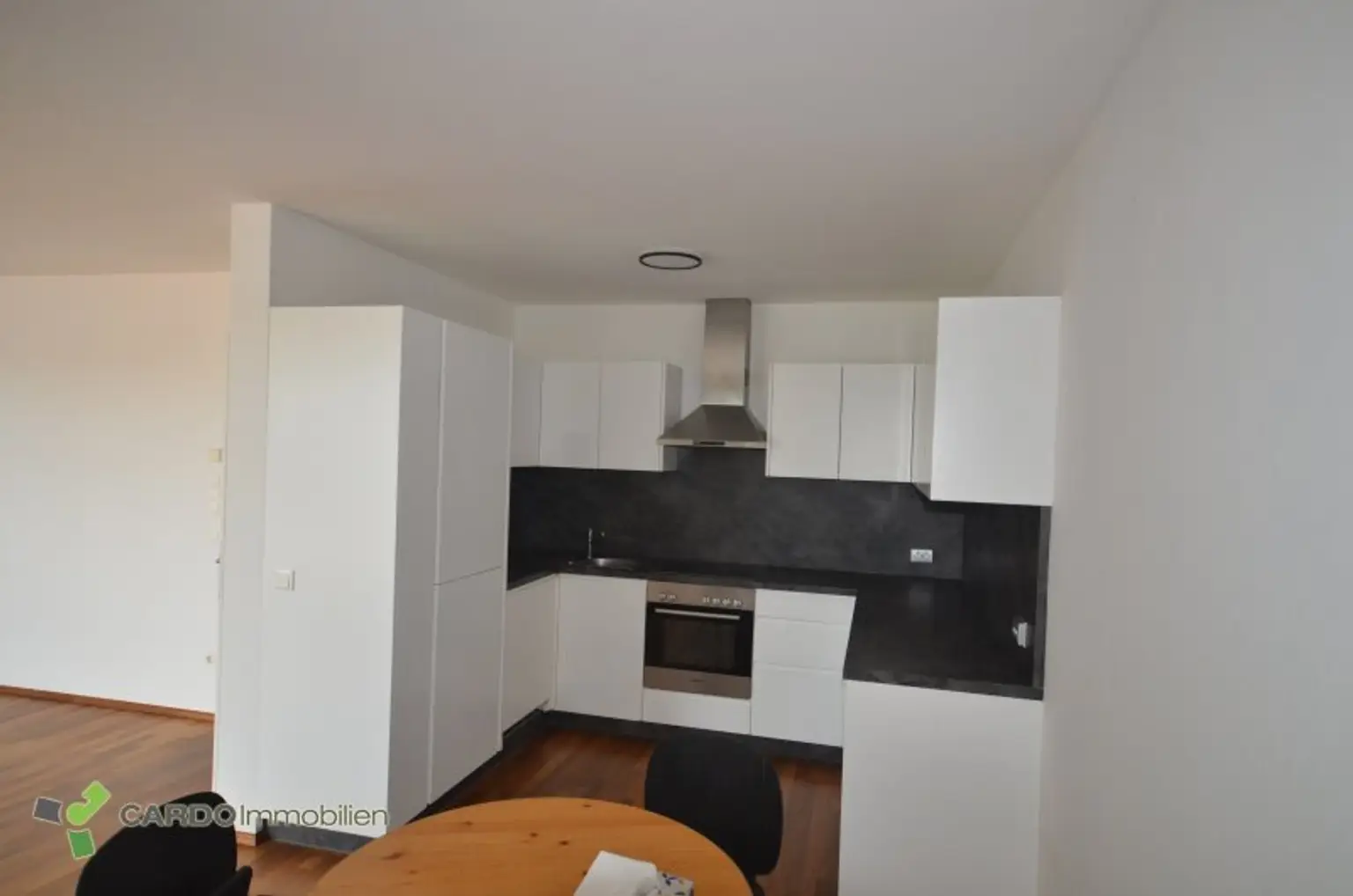 Attraktive Gewerbefläche zu vermieten – ca. 130 m², Nähe UNO City & U-Bahn