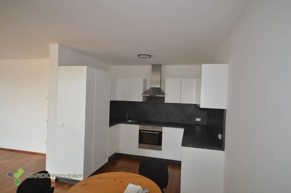 Attraktive Gewerbefläche zu vermieten – ca. 130 m², Nähe UNO City & U-Bahn