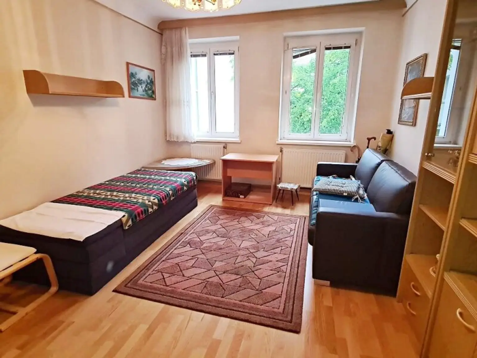 FAMILIENHIT, ENKPLATZ, gepflegte 113 m2 Neubau mit Loggia, 4 Zimmer, Küche, 2 Bäder, teilmöbliert, 3. Liftstock, U3-Nähe