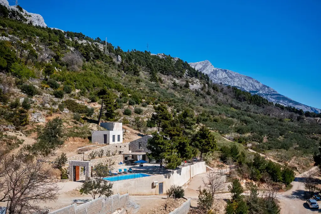 Stone Mansion Makarska – Mediterrane Eleganz mit Investitionspotenzial