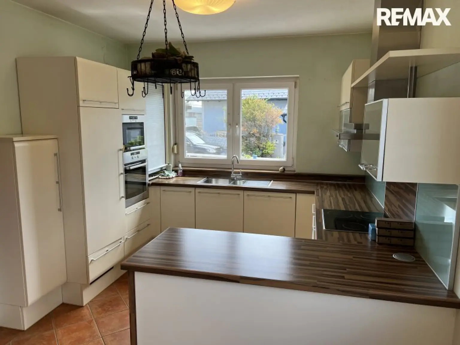 Großzügiges Einfamilienhaus mit Garten, Terrasse & Garage in Ebenfurth, 4 Zimmer, 195m²
