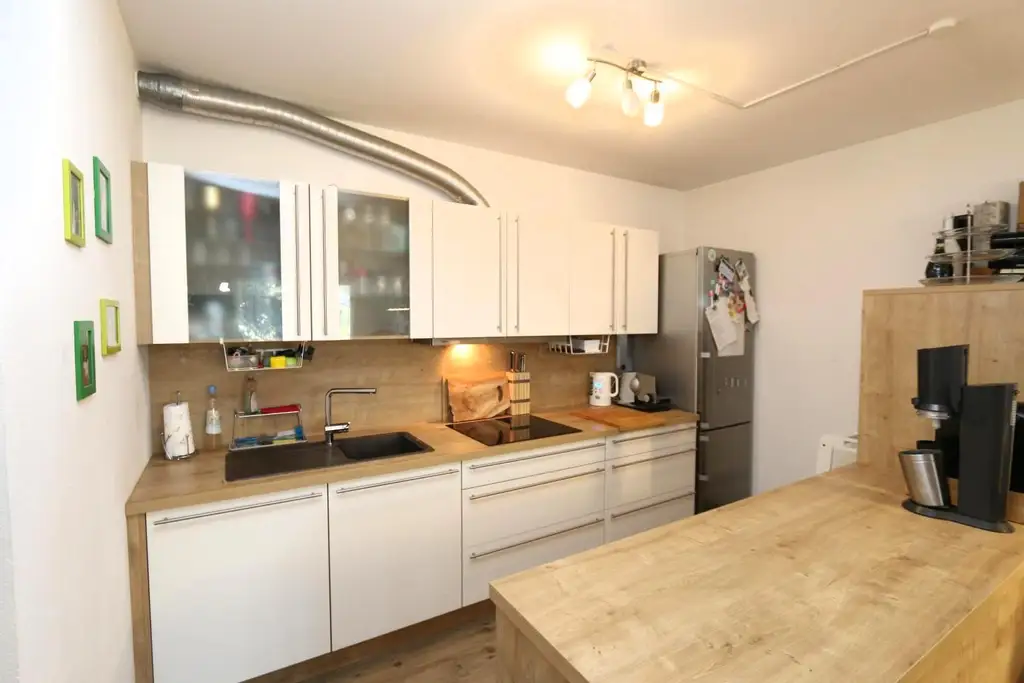 großzügige, attraktive 2 Zimmer-Wohnung