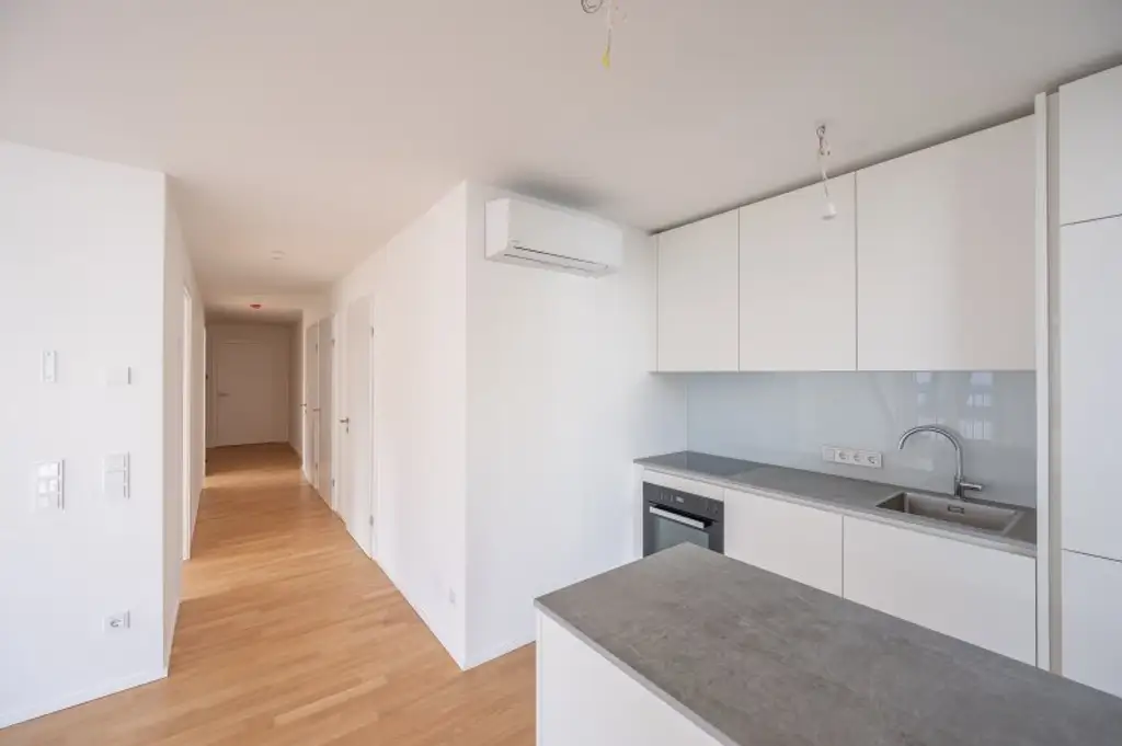 ++MOLLARD 50++ Unique 3-room apartment in the very heart of the city (2/12)