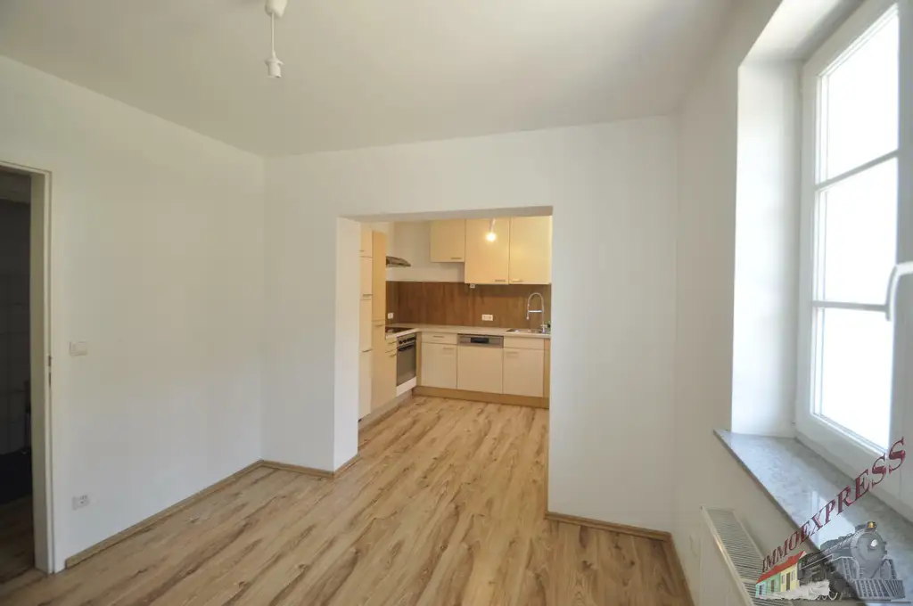 Sehr schöne 2 bis 3 Zimmerwohnung in Pressbaum Ortsteil Pfalzau mit Pergola
