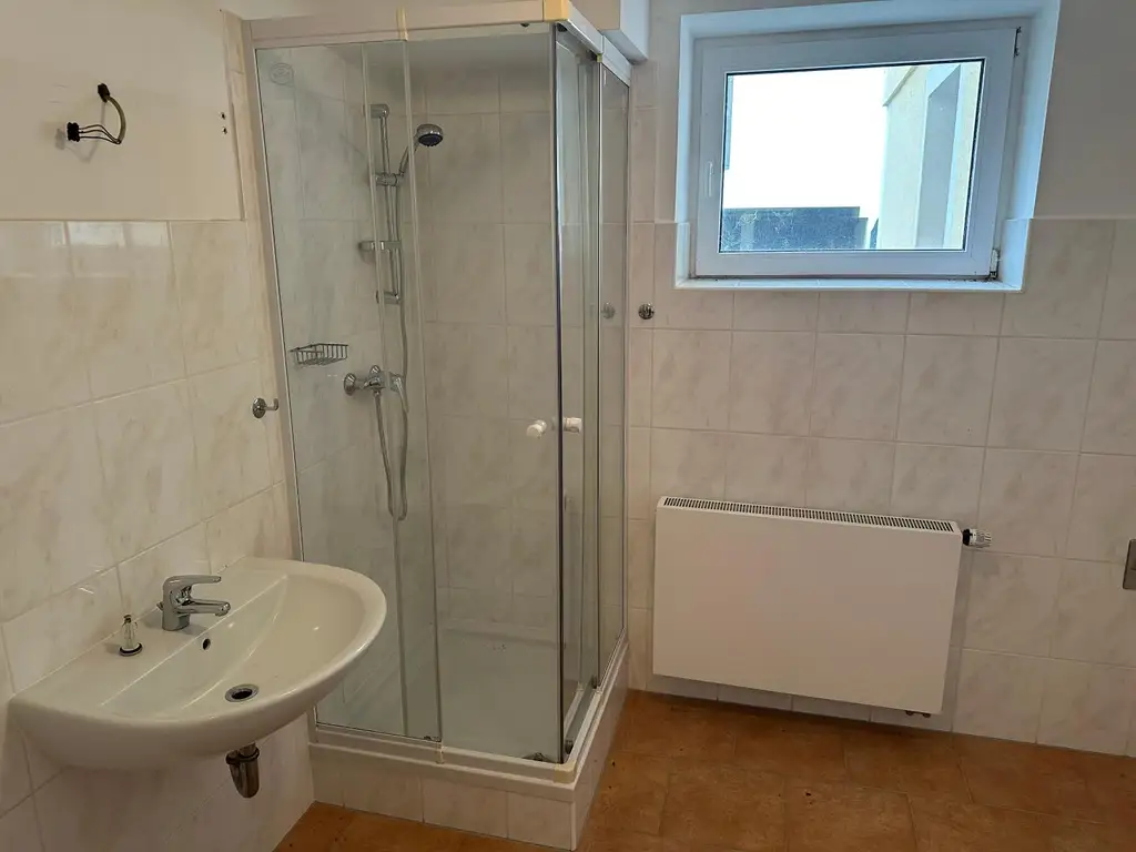 Wohnung zu vermieten, ideal für größere Familien