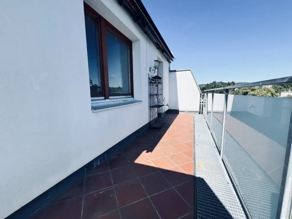 Dachgeschoßwohnung mit Terrasse und flexibler Raumgestaltung in bester Wiener Cottage Lage