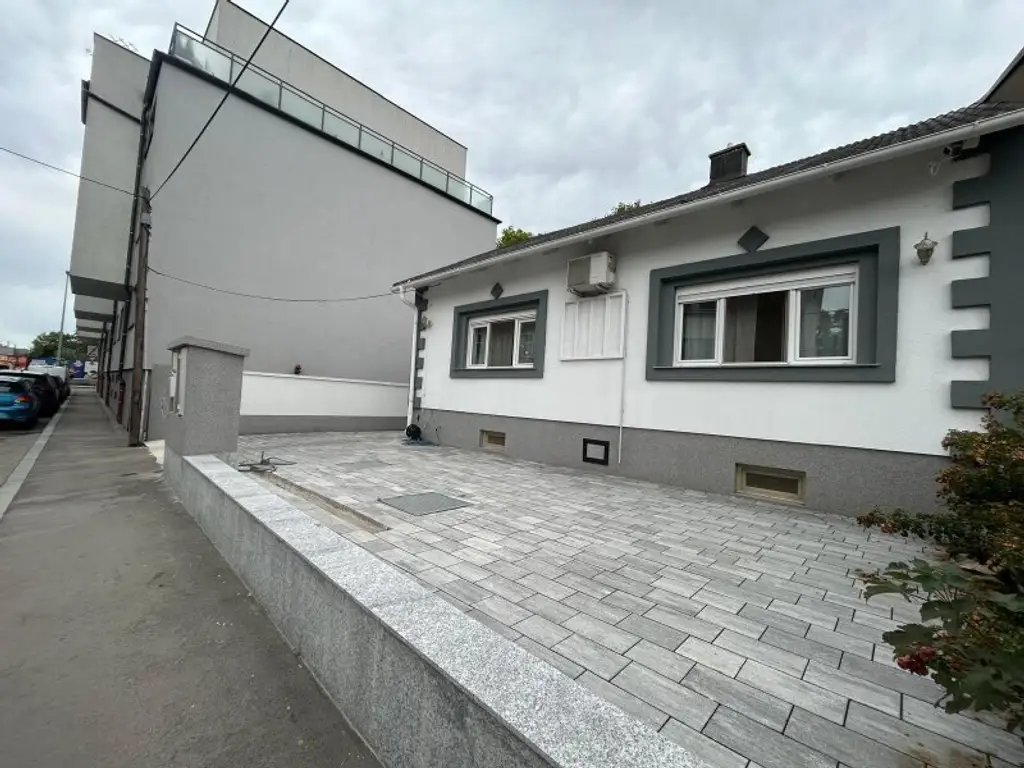 Liegenschaft auf Eigengrund in Top-Lage nahe U2, mit Entwicklungspotenzial