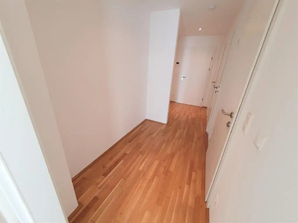 Helle Neubauwohnung, großzügige Aufteilung // Nähe U6!!