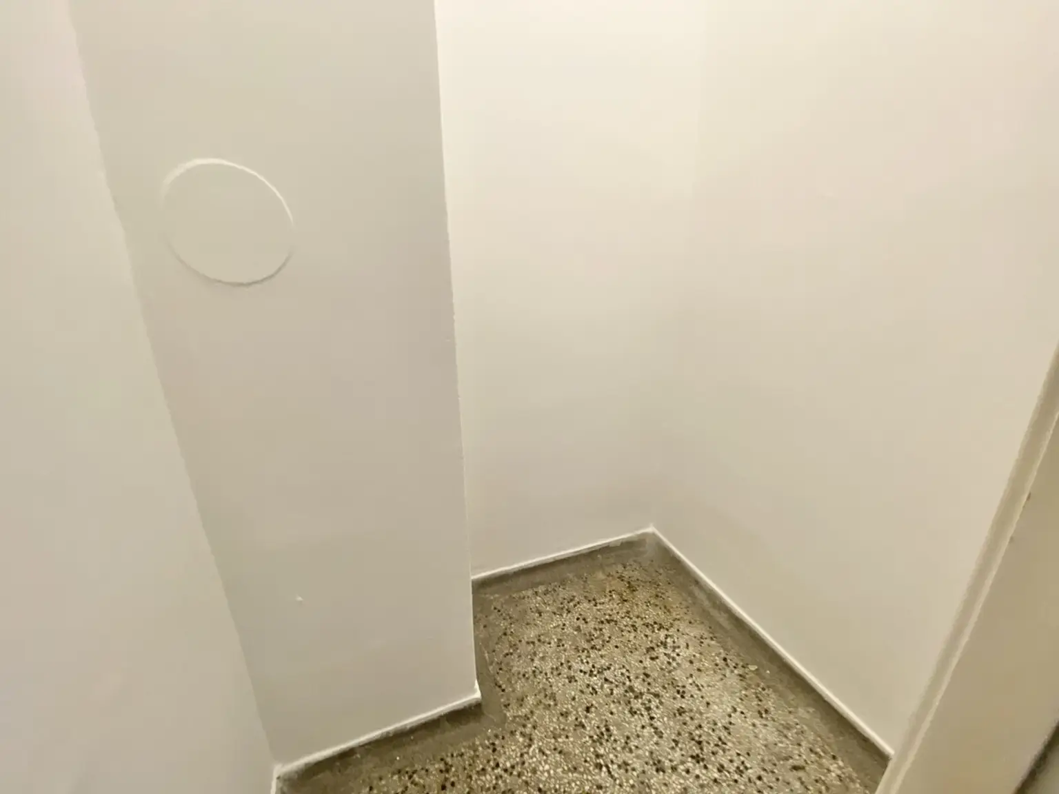OPERNRINGHOF 3 Zimmer Wohnung /Büro  I 2 Bedroom Apartment opposite Opera