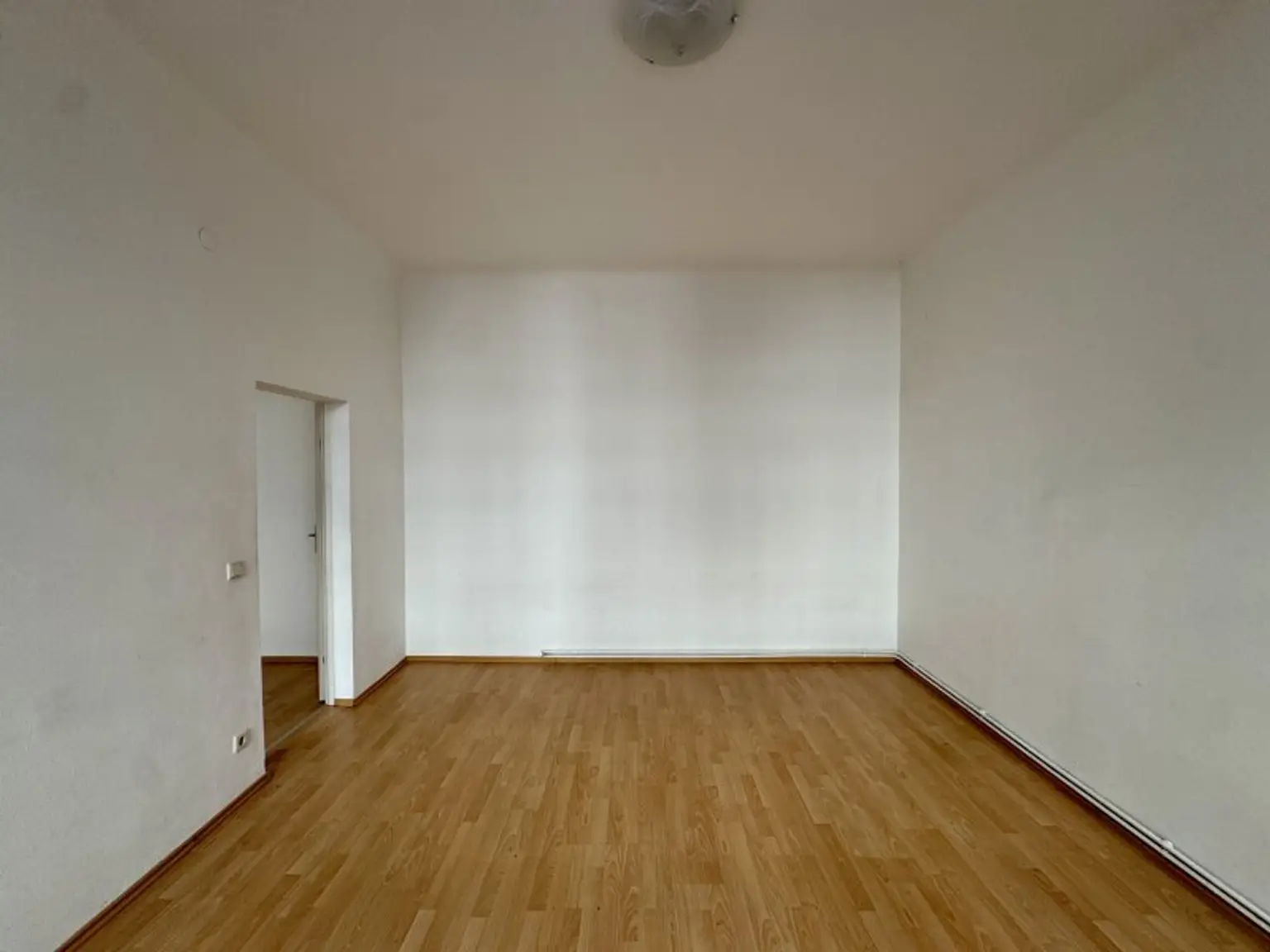 Charmanter Altbau mit Gestaltungsspielraum – Wohnen nach eigenen Vorstellungen