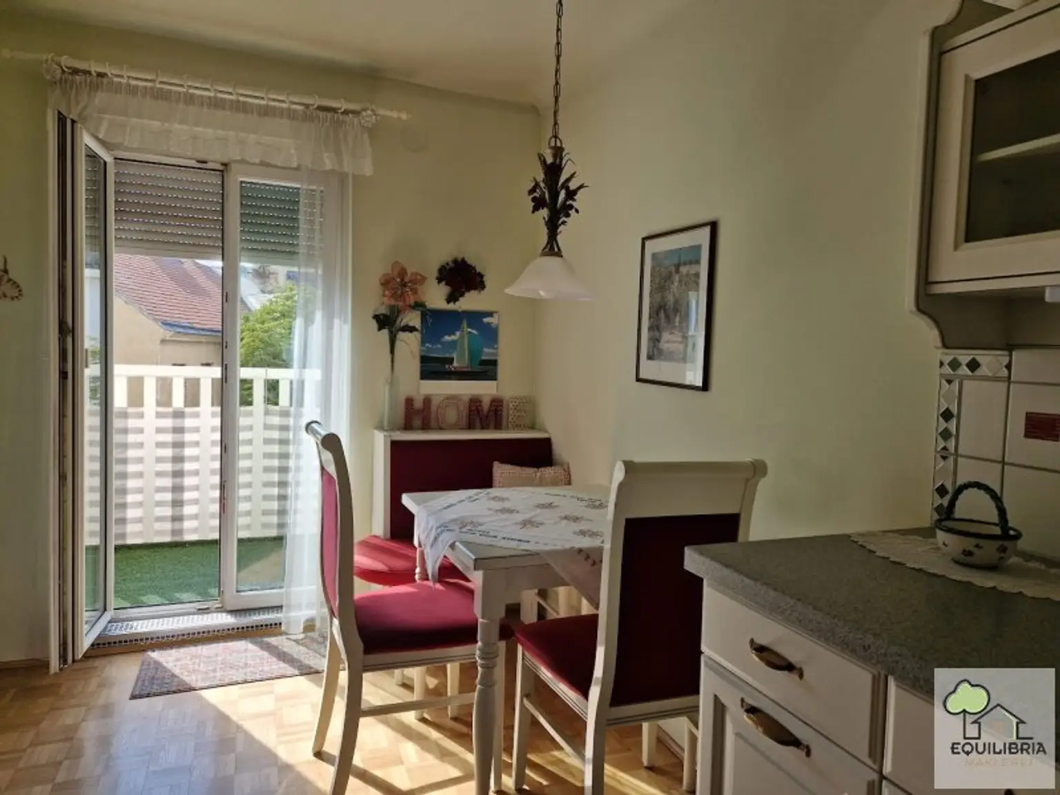 DIREKT BEIM AUGARTEN - Entzückende BALKON-Wohnung mit hochwertiger Ausstattung und LIFT