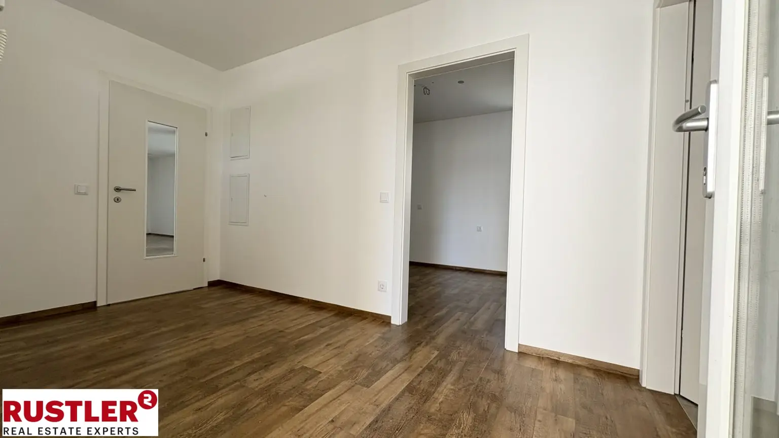 Singles/Pärchen aufgepasst! Gemütliche Wohnung mit Loggia in guter Lage