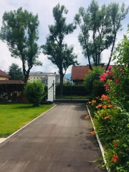 Traumwohnung in historischer Villa!
