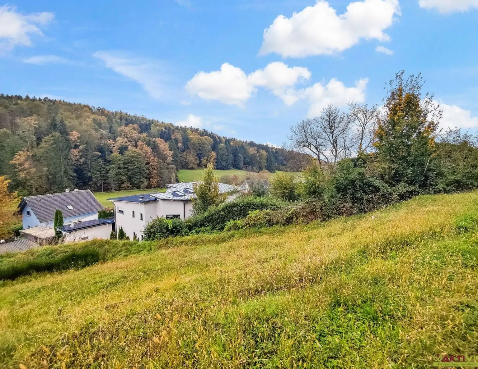 Baugenehmigtes Doppelhaus inkl. Grundstück. - Weniger als 10 Min. vor Graz. - Viele Highlights und große Terrassen.