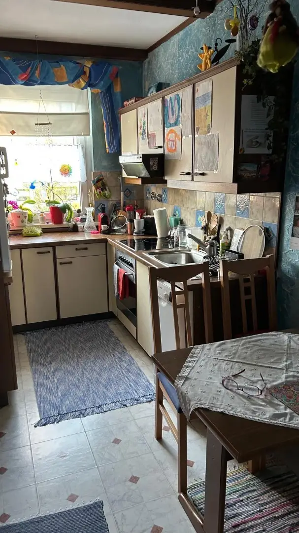 Geräumige 4-Zimmer-Wohnung mit Loggia & TG-Platz zu verkaufen