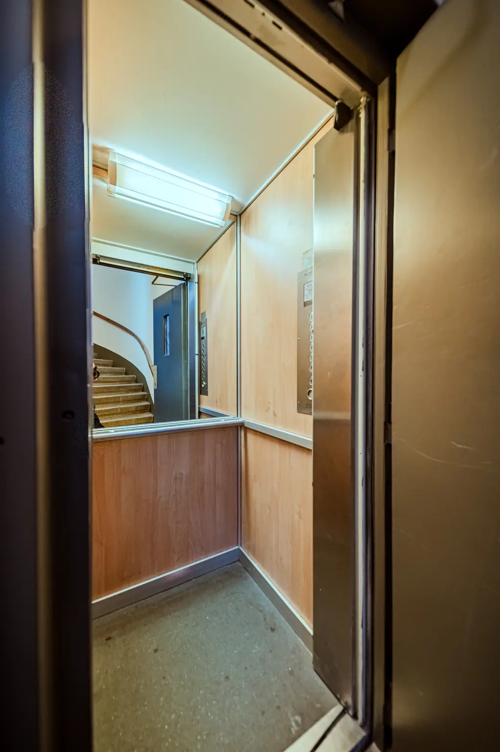 Großzügig geschnittene 3 Zimmer Wohnung in Toplage 1100 Wien Fussgängerzone !