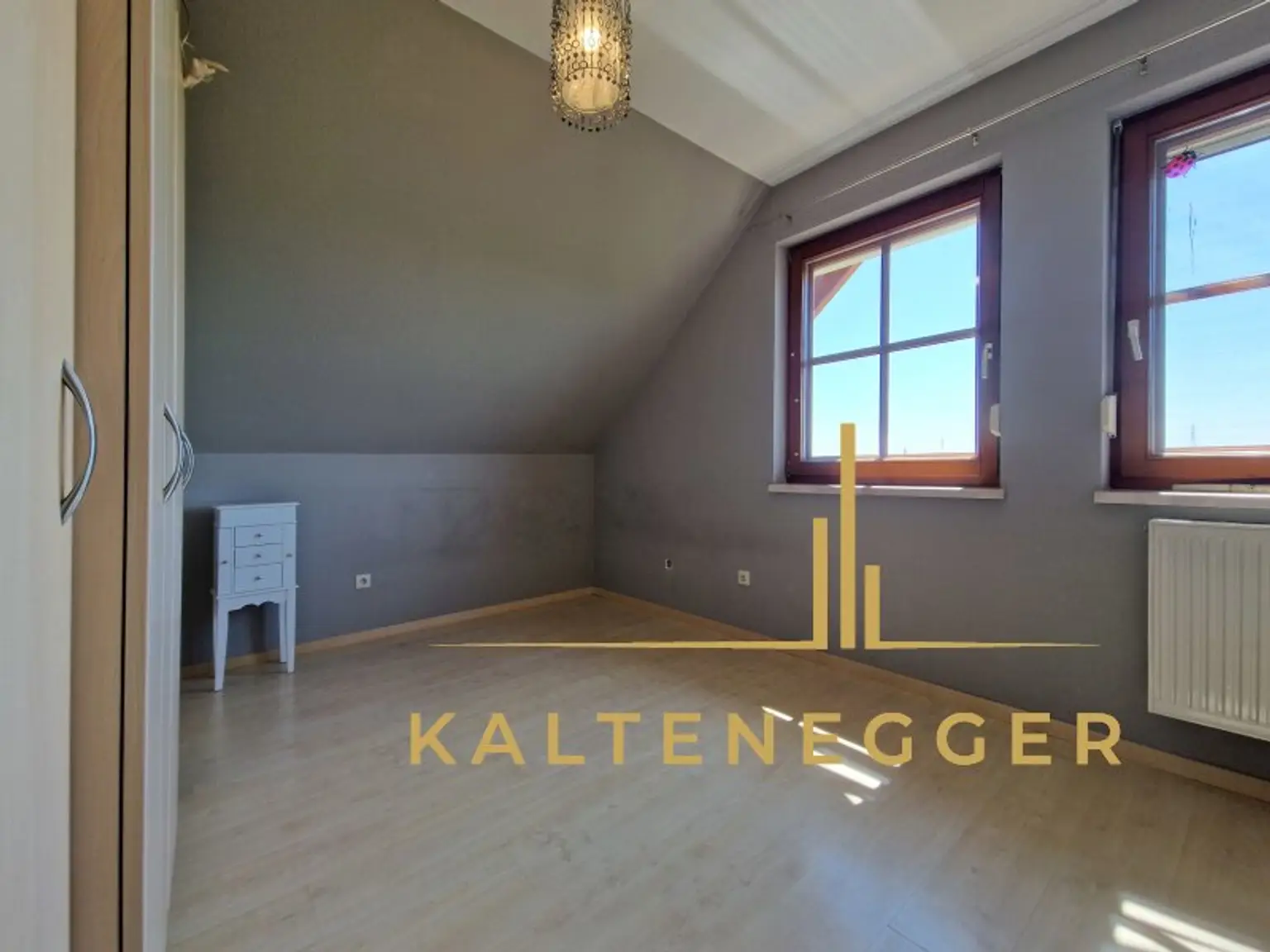 DG: Zimmer ca. 11,24 m²