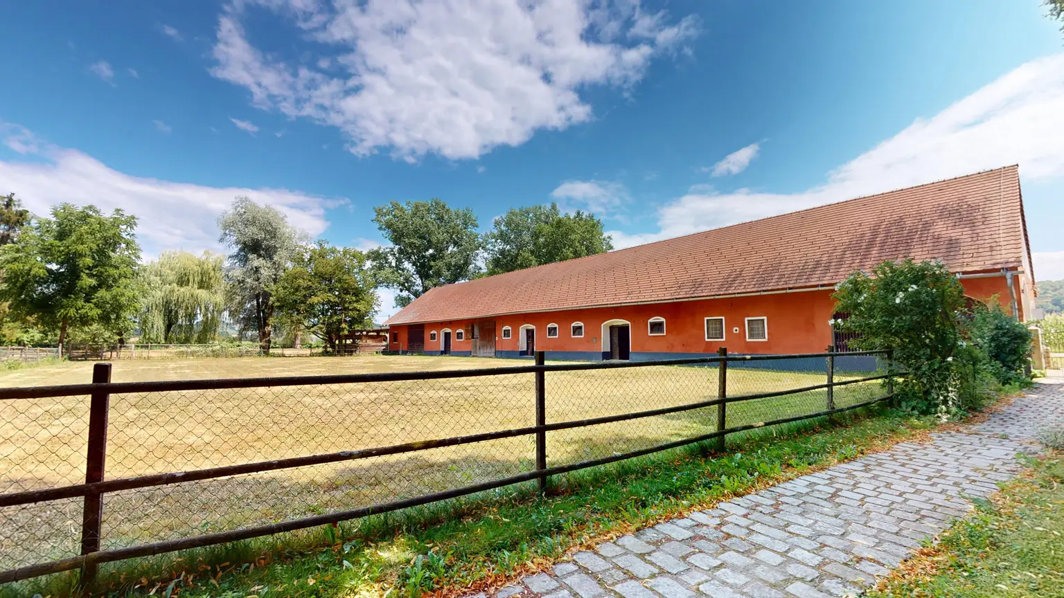 Historisches Anwesen I Herrenhaus I Reitstall I 10 Hektar Grund I Nähe Graz