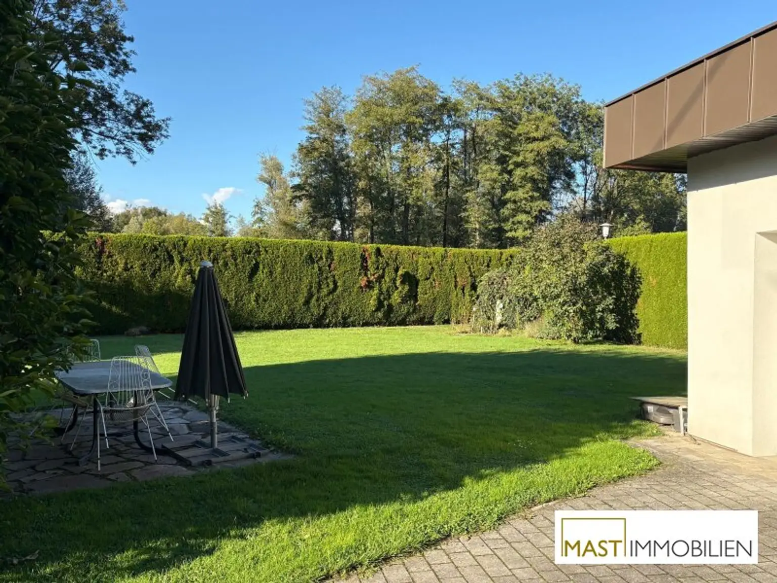 Charmant möblierte 3 Zimmer Wohnung mit Gartenbenutzung in idyllischer Lage von Gurnitz