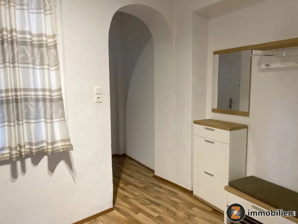 Oberwart Zentrum: Schöne Altbauwohnung!