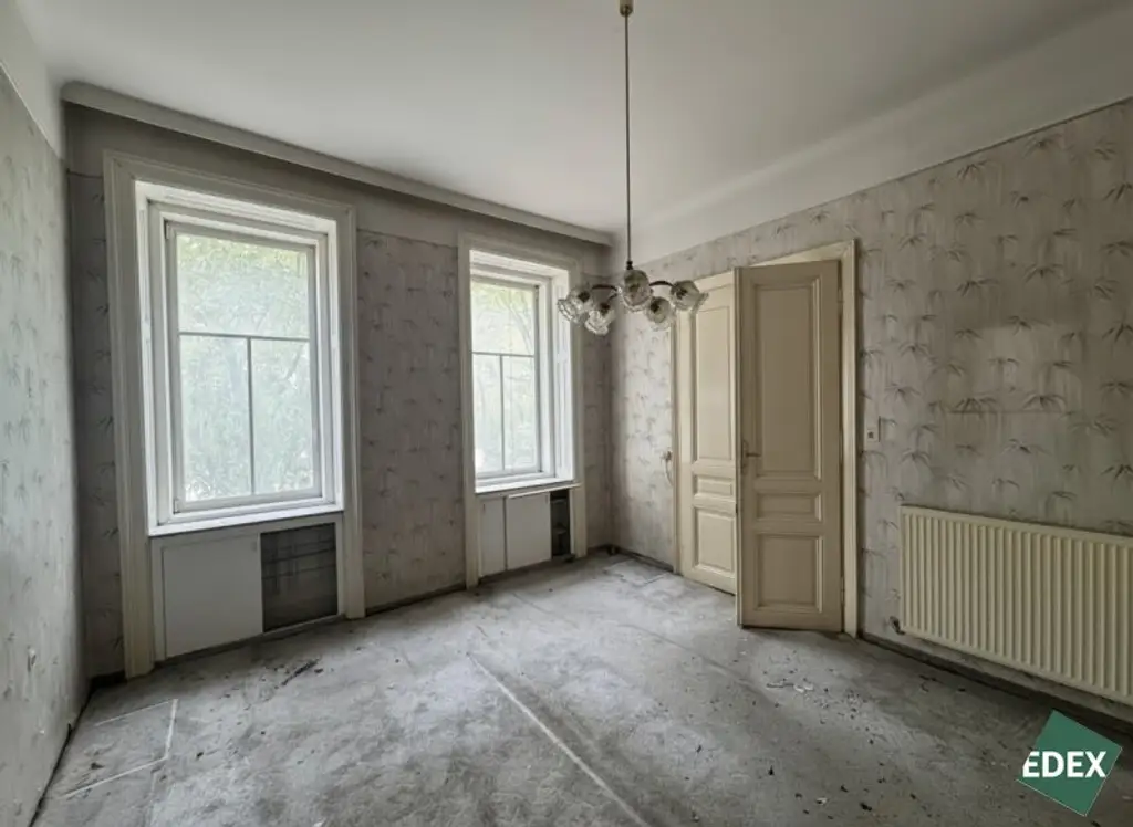 Wohnung mit Potential: Sanierungsbedürftige 2-Zimmer Wohnung nahe Augarten