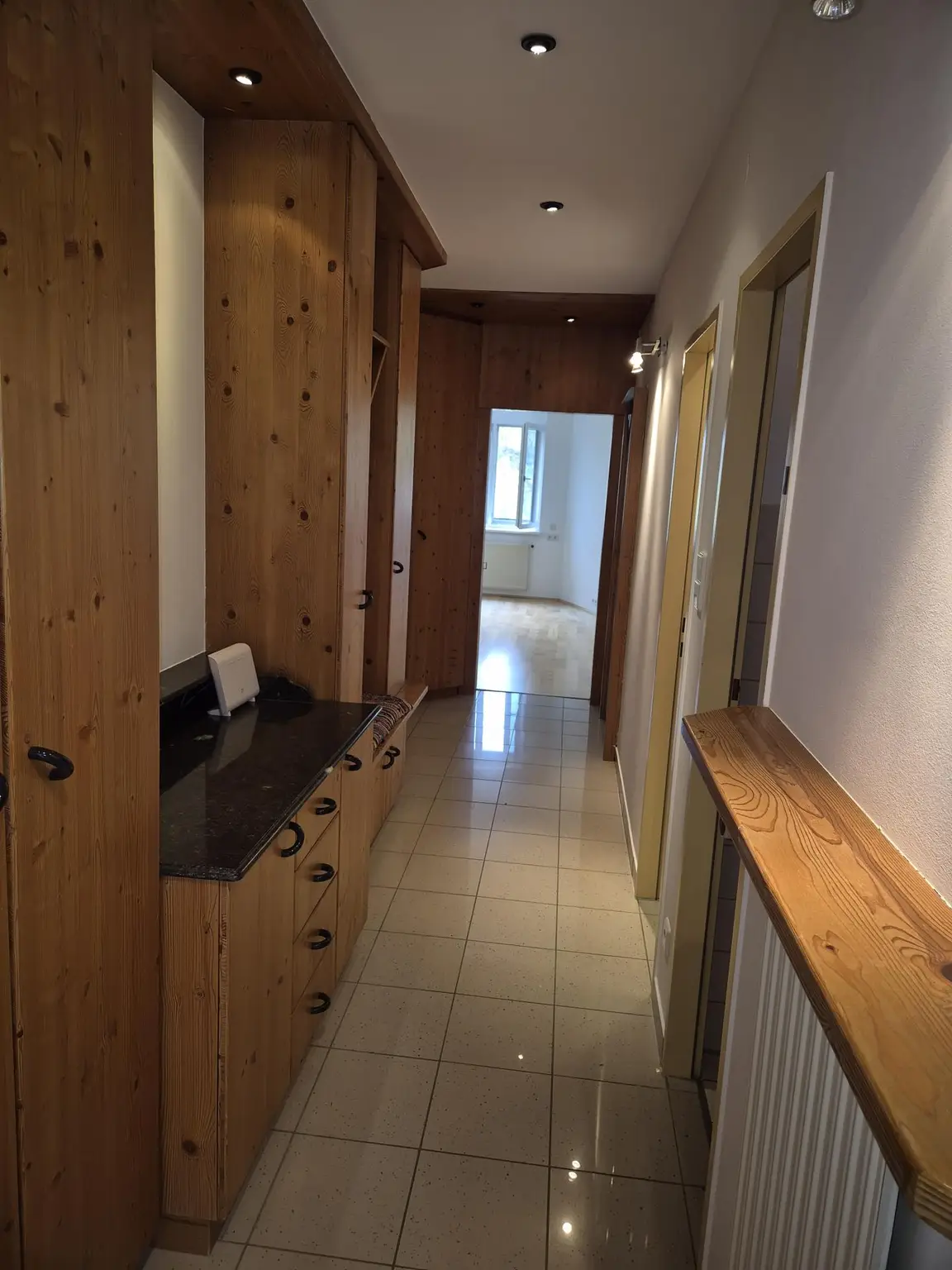 TOP GEPFLEGTE 3 ZIMMER WOHNUNG MIT LOGGIA