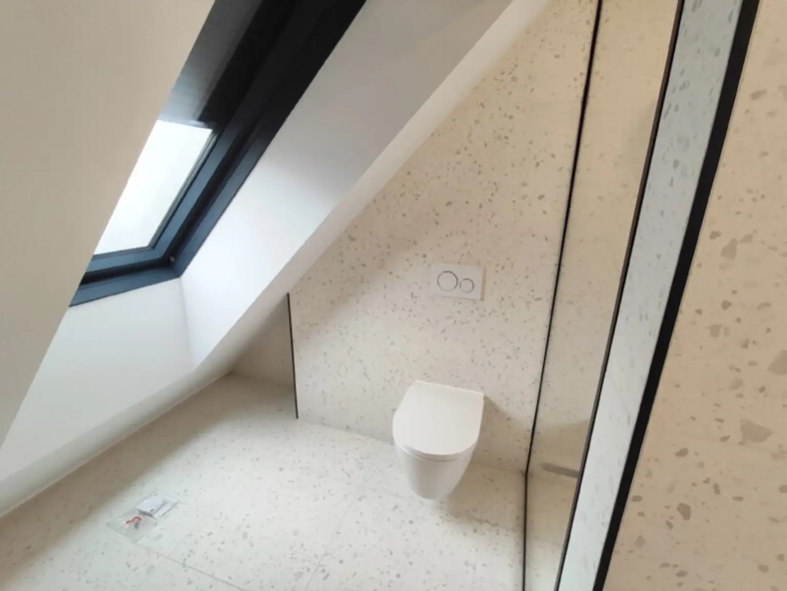 Krongasse! Erstbezug Penthouse mit 3 Terrassen und privatem Liftzugang auf frisch saniertem Altbau! Top17
