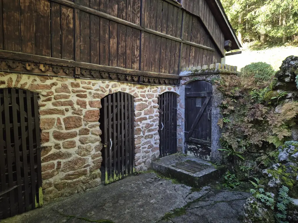 Ein Haus, das Geschichte atmet – und auf seinen neuen Besitzer wartet.