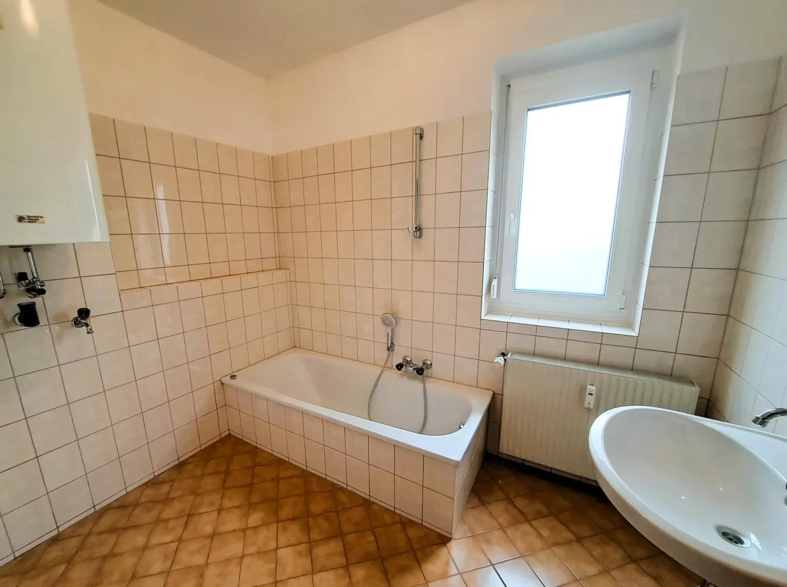 helle 3-Zimmer-Wohnung (68 m²) mit Loggia und Garage - Ortszentrum Aschach a.d.Steyr