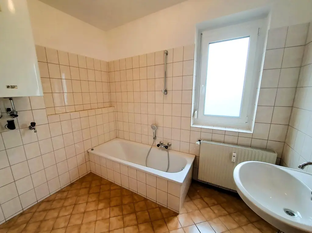 helle 3-Zimmer-Wohnung (68 m²) mit Loggia und Garage - Ortszentrum Aschach a.d.Steyr