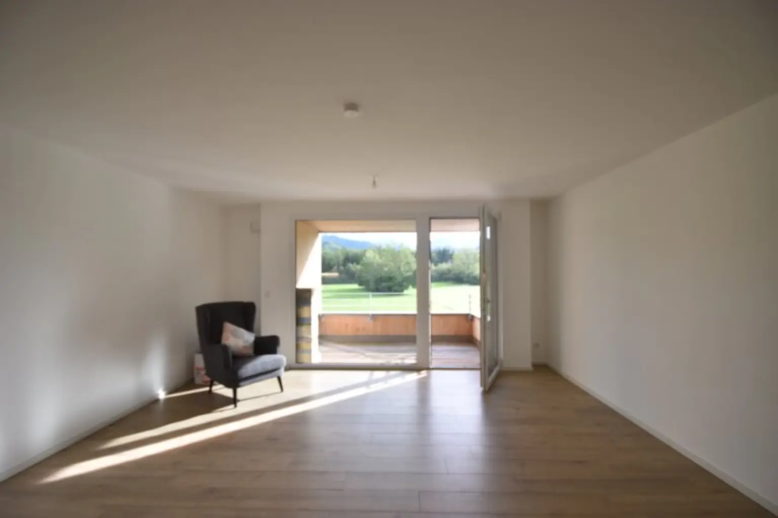 "GRÖDIG - Modernes und geräumiges Appartement mit großer Loggia und Bergblick"