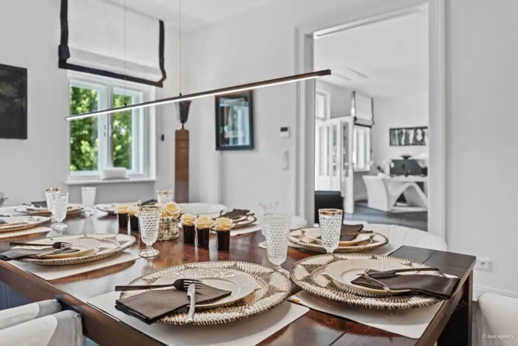 Luxuriöse, komplett möblierte Designerwohnung mit Balkon in Bestlage Döbling – barrierefrei & bezugsfertig