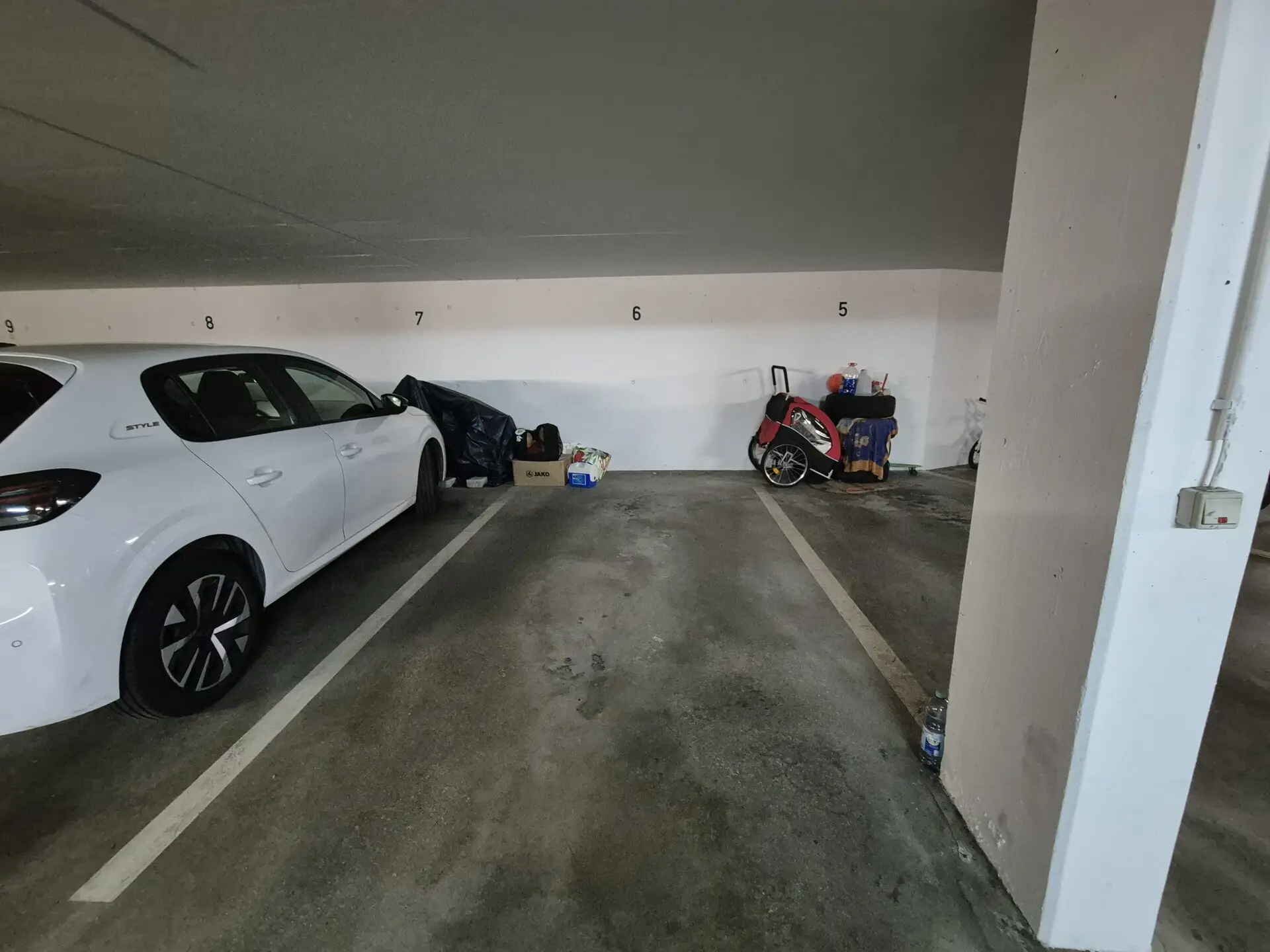 Tiefgaragenstellplatz