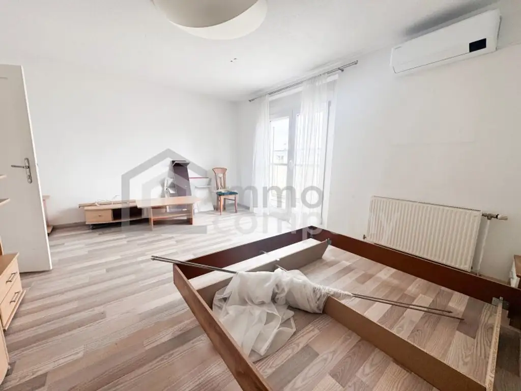 TRAUMHAFTE DACHGESCHOSSWOHNUNG mit zwei Balkonen in Baden!
