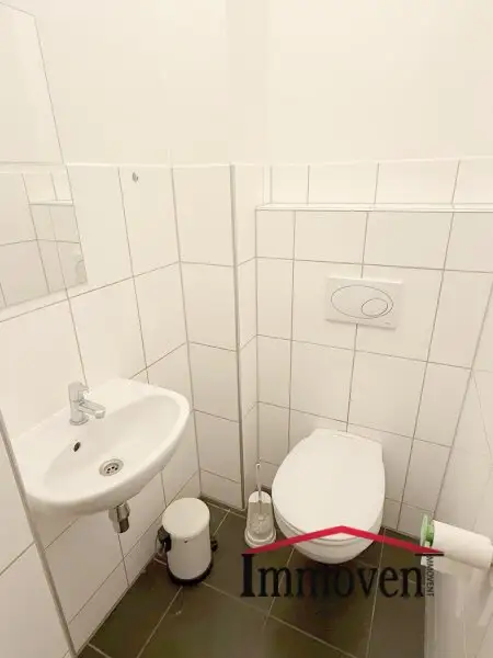 UNBEFRISTET -  Schönes, teilsaniertes Altbaubüro nahe Stadtpark und Karl-Franzens-Universität