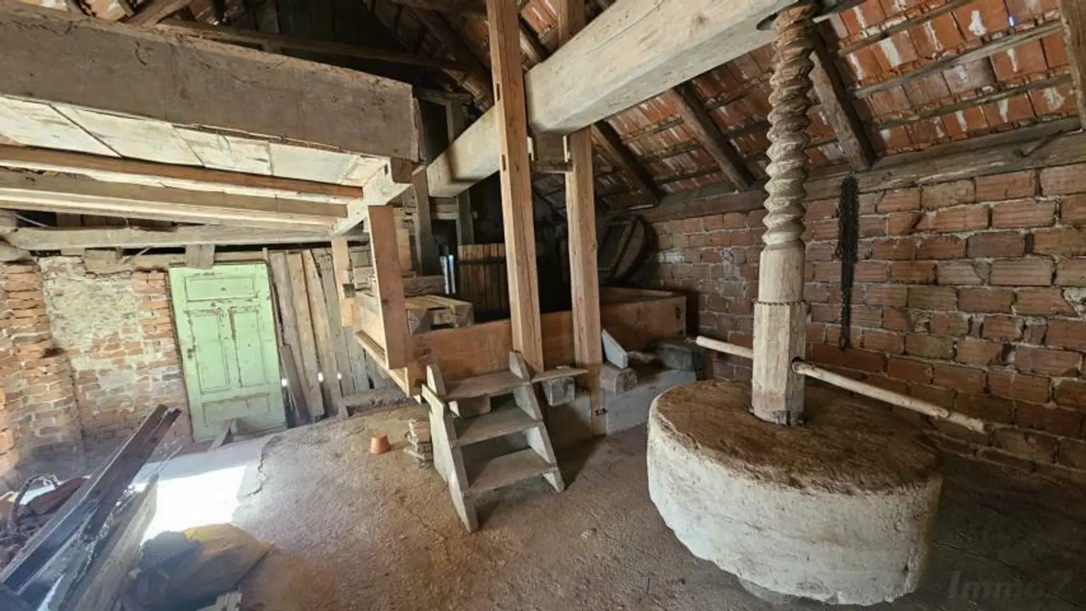 ** Geschmackvolles Zweifamilienwohnhaus - ca. 19ha LW-Fläche mit Wald ** unvergleichbarer Panoramablick auf Schloss Kapfenstein und das steirische Hügelland **